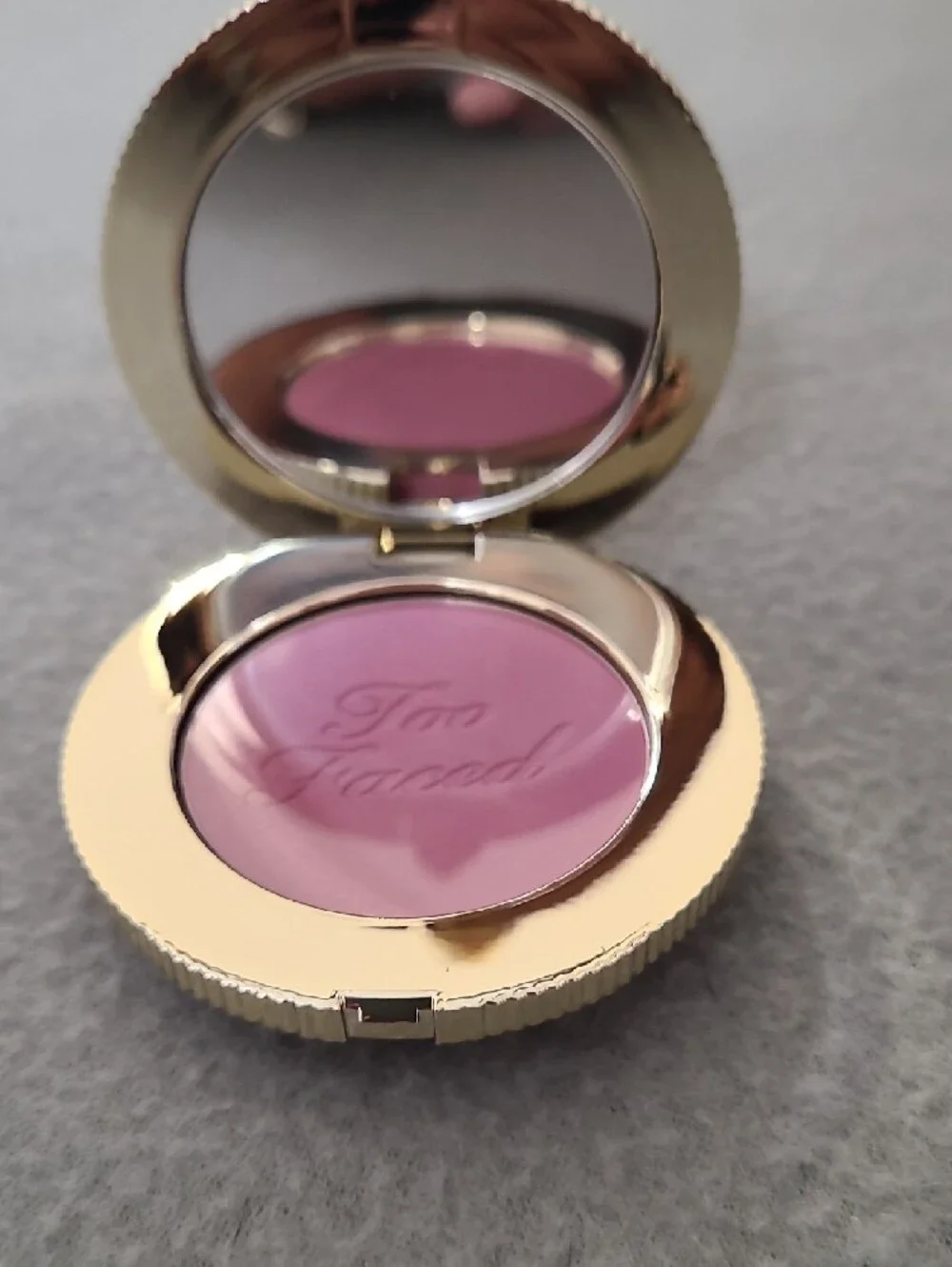 Too Faced Cloud‎ Crush Blurring Blush — Berry Dreamy NEW IN BOX